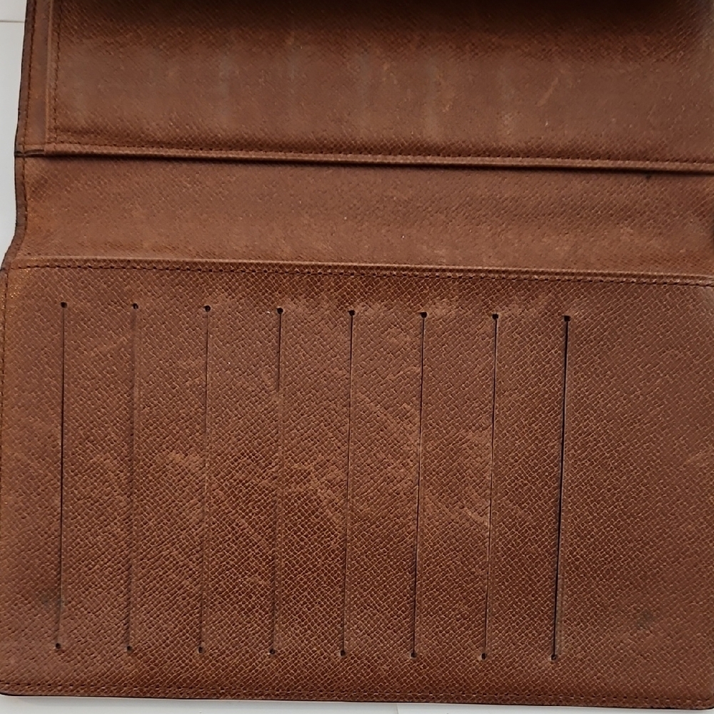Louis Vuitton Brown and Gold Monogram Clutch - Picture 8 of 8